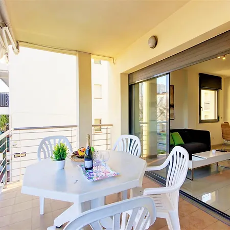 In With Beachfront Views *