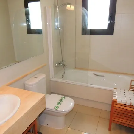 Apartman In With Beachfront Views *