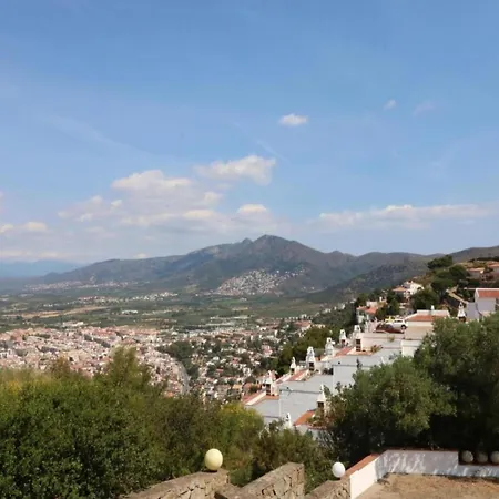 아파트 In With Beachfront Views