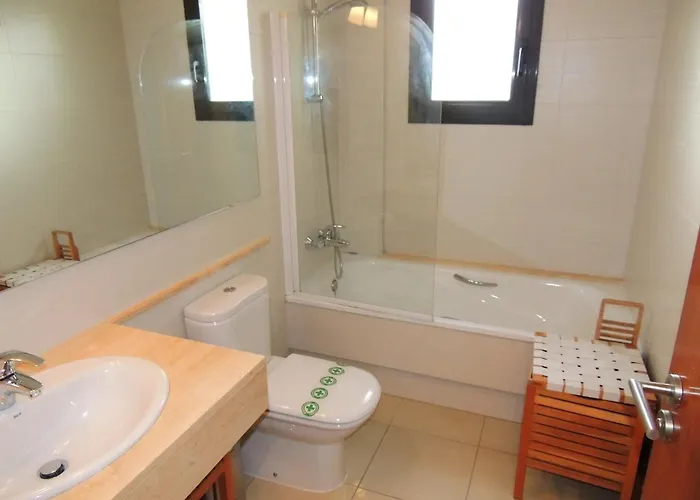 아파트 In With Beachfront Views *