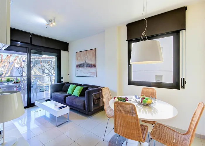 In With Beachfront Views Apartment Roses