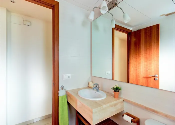 In With Beachfront Views * Roses